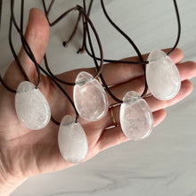 Load image into Gallery viewer, Quartz Necklace