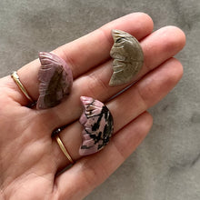 Load image into Gallery viewer, Rhodonite Moon Face