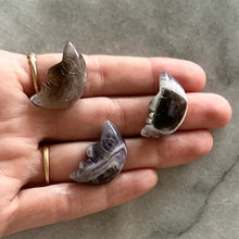 Load image into Gallery viewer, Amethyst Moon Face