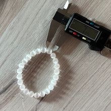 Load image into Gallery viewer, Selenite Bracelet