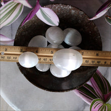 Load image into Gallery viewer, Selenite Palm Stone - Small