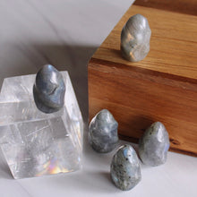 Load image into Gallery viewer, Labradorite Mini Flame