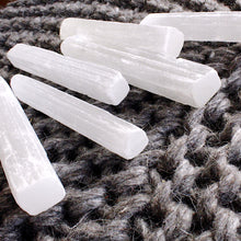 Load image into Gallery viewer, Raw Selenite Wand (Small)