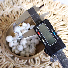 Load image into Gallery viewer, Howlite Mini Mushroom