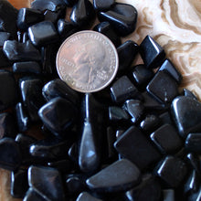 Load image into Gallery viewer, Obsidian Tumbled Chips (xs) 4oz bag