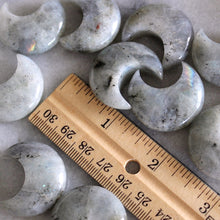 Load image into Gallery viewer, Labradorite Moon