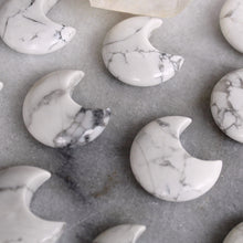 Load image into Gallery viewer, Howlite Moon