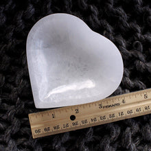 Load image into Gallery viewer, Selenite Heart-Shaped Bowl