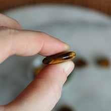 Load image into Gallery viewer, Tiger's Eye 20mm Heart