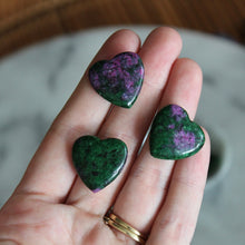 Load image into Gallery viewer, Ruby Zoisite 20mm Heart