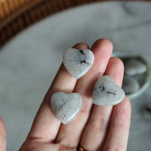 Load image into Gallery viewer, Labradorite 20mm Heart