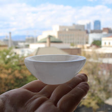 Load image into Gallery viewer, Selenite Mini Bowl