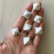 Load image into Gallery viewer, Howlite Mini Pyramid