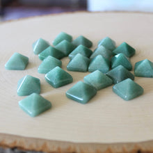 Load image into Gallery viewer, Aventurine Mini Pyramid