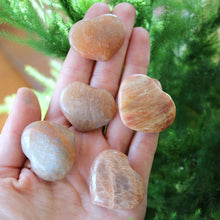 Load image into Gallery viewer, Peach Moonstone Heart