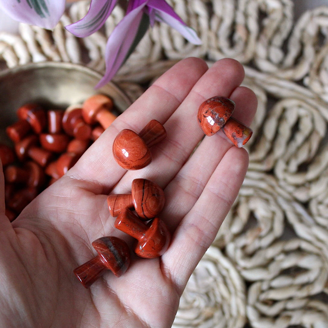 Red Jasper Mini Mushroom