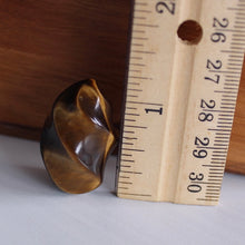 Load image into Gallery viewer, Tiger&#39;s Eye Mini Flame
